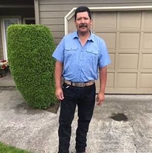 Meet your Posher, Esteban